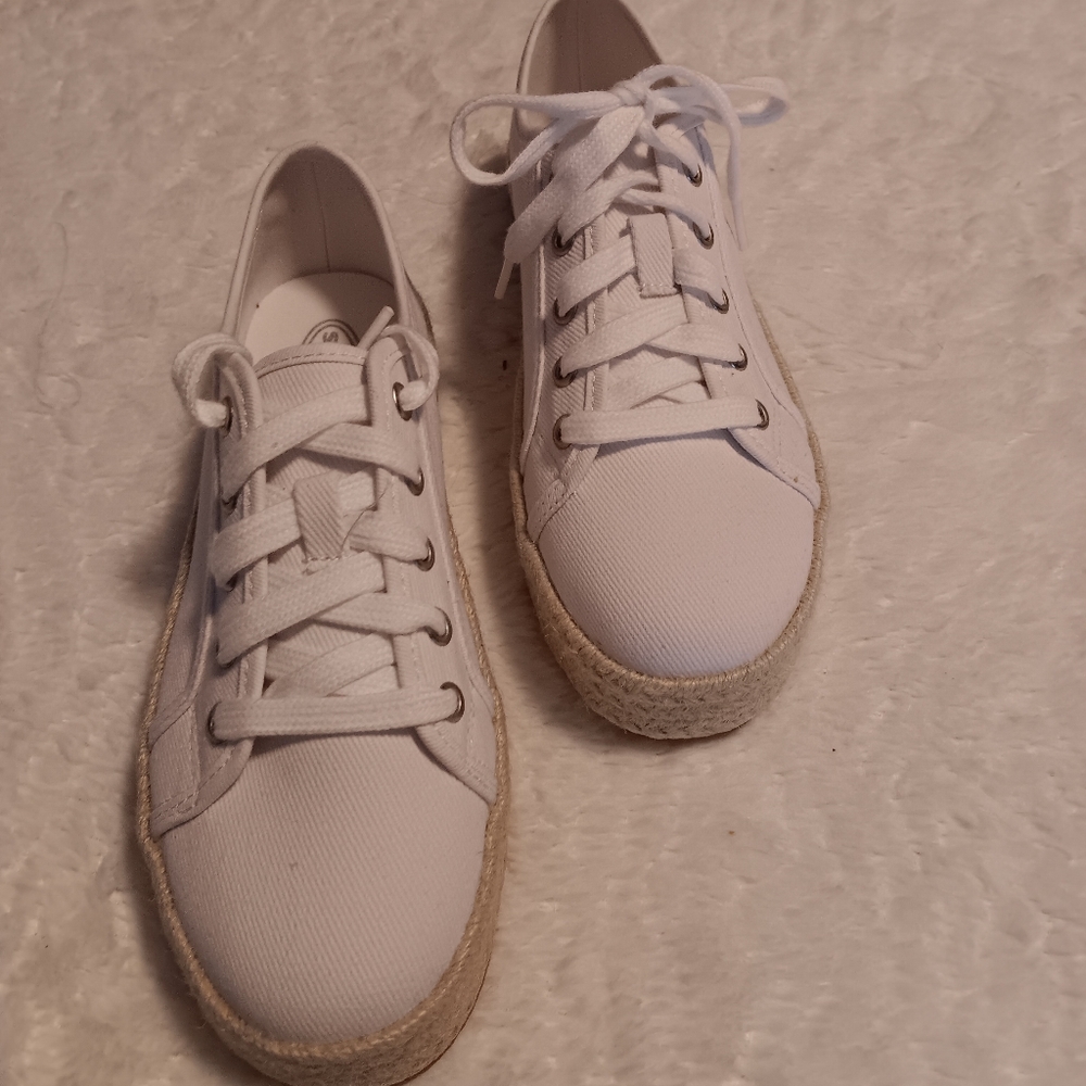 Soda White Sneakers Minimalist Design